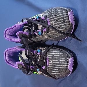 LeBron Witness V boys